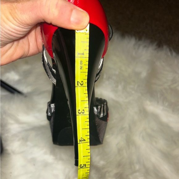 G by Guess heels - Picture 5 of 5